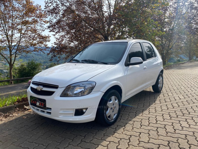 CELTA 1.0 VHCE LT 8V FLEX 4P MANUAL - 2014 - DOIS IRMãOS