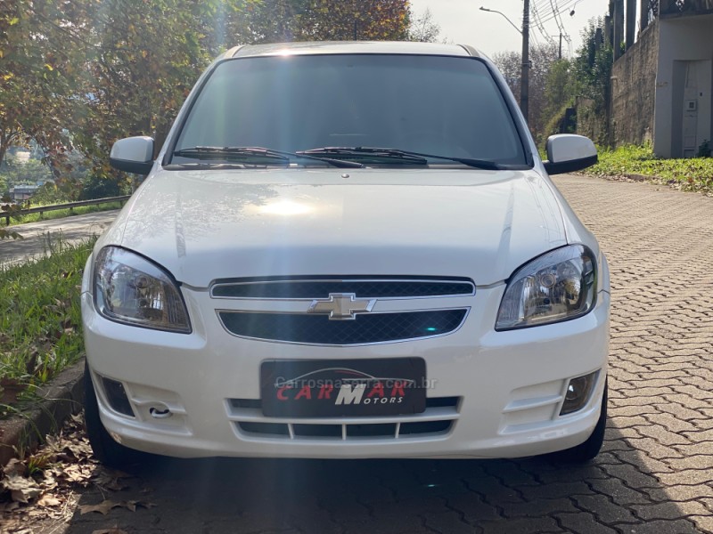 CELTA 1.0 VHCE LT 8V FLEX 4P MANUAL - 2014 - DOIS IRMãOS