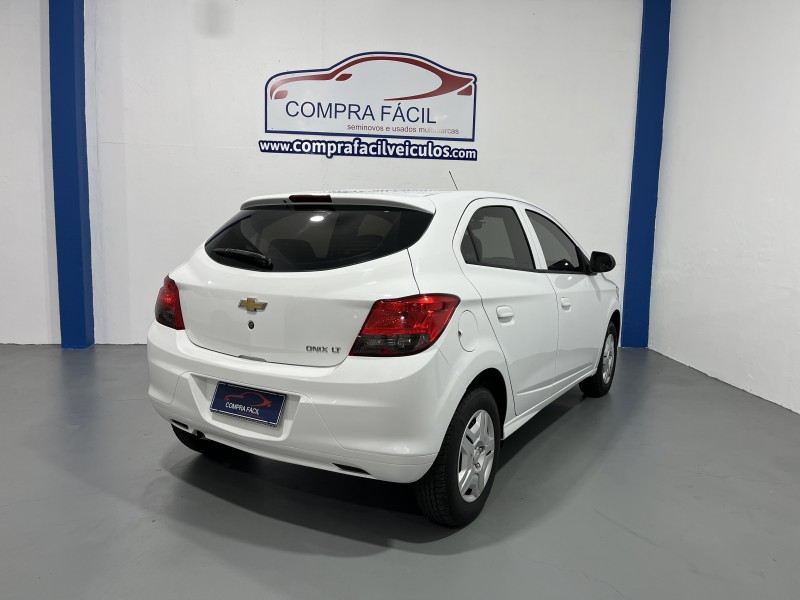 ONIX 1.0 MPFI LT 8V FLEX 4P MANUAL - 2015 - BENTO GONçALVES