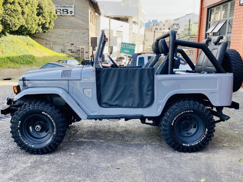 BANDEIRANTE 4.0 OJ50L 4X4 TETO LONA DIESEL 2P MANUAL - 1978 - CAXIAS DO SUL