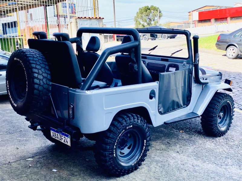 BANDEIRANTE 4.0 OJ50L 4X4 TETO LONA DIESEL 2P MANUAL - 1978 - CAXIAS DO SUL