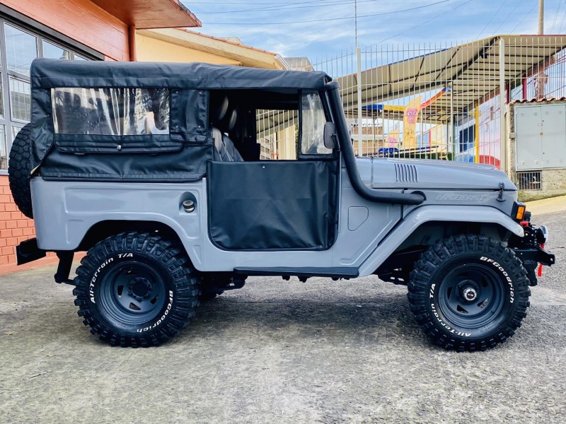 BANDEIRANTE 4.0 OJ50L 4X4 TETO LONA DIESEL 2P MANUAL - 1978 - CAXIAS DO SUL