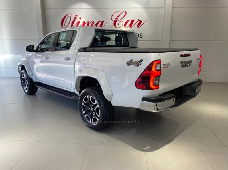 HILUX 2.8 SRX PLUS 4X4 CD TURBO DIESEL 4P AUTOMÁTICO - 2024 - FLORES DA CUNHA