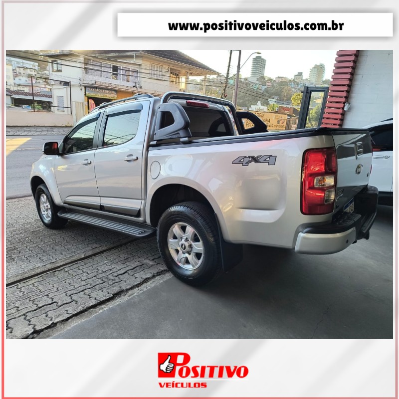 S10 2.5 LT 4X4 CD 16V FLEX 4P MANUAL - 2015 - CAXIAS DO SUL