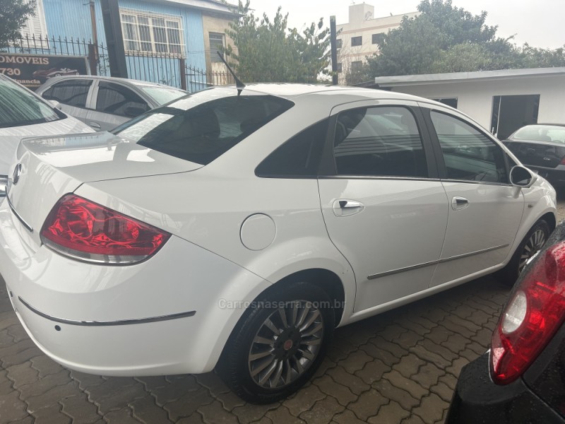 LINEA 1.8 ESSENCE 16V FLEX 4P MANUAL - 2013 - CAXIAS DO SUL