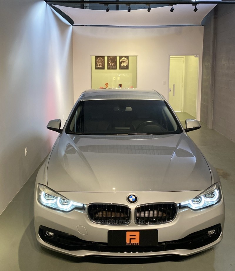 320I 2.0 16V TURBO ACTIVE FLEX 4P AUTOMÁTICO - 2018 - NOVA ARAçá