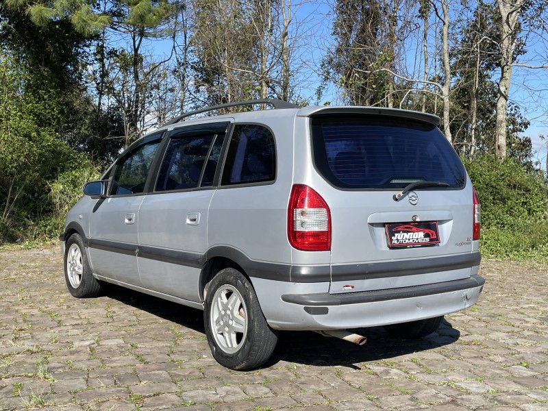 ZAFIRA 2.0 MPFI ELEGANCE 16V GASOLINA 4P MANUAL - 2005 - CAXIAS DO SUL