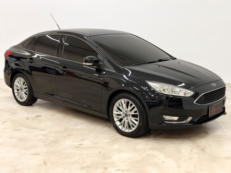 FOCUS 2.0 SE FASTBACK 16V FLEX 4P AUTOMÁTICO - 2016 - CAXIAS DO SUL