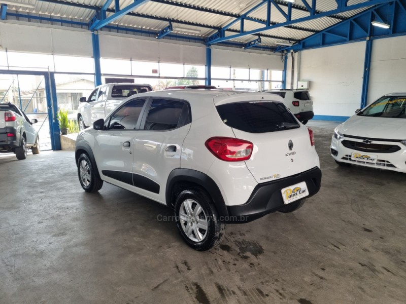 KWID 1.0 12V SCE FLEX ZEN MANUAL - 2021 - VACARIA