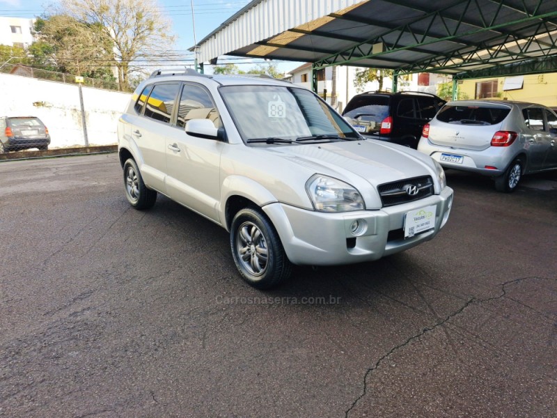 TUCSON 2.0 MPFI GL 16V 142CV 2WD GASOLINA 4P MANUAL - 2008 - BENTO GONçALVES