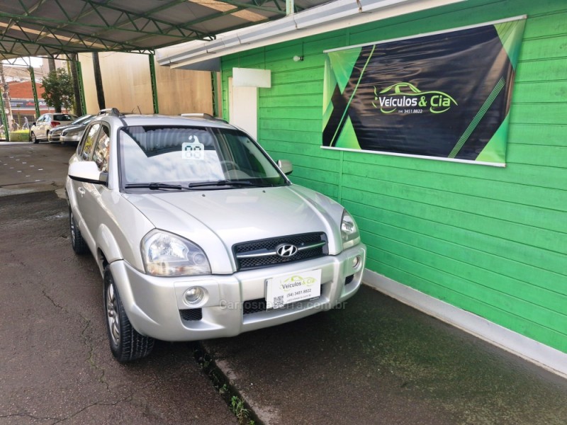 TUCSON 2.0 MPFI GL 16V 142CV 2WD GASOLINA 4P MANUAL