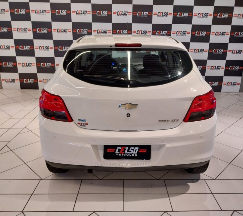 ONIX 1.4 MPFI LTZ 8V FLEX 4P MANUAL - 2014 - DOIS IRMãOS