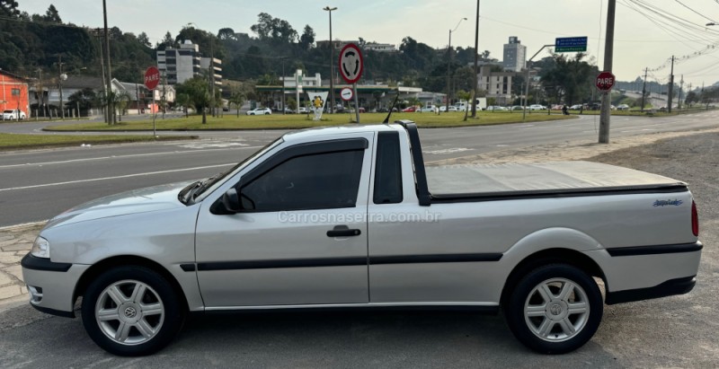 SAVEIRO 1.6 MI SUPER SURF CS 8V GASOLINA 2P MANUAL G.III - 2003 - CAXIAS DO SUL