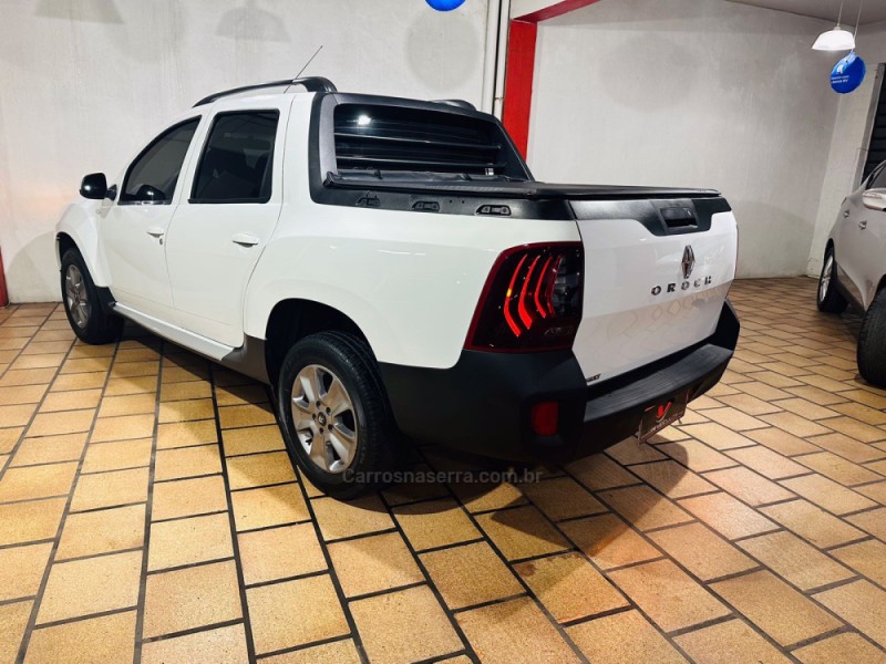 DUSTER OROCH 1.6 16V FLEX EXPRESSION 4P MANUAL - 2018 - CAXIAS DO SUL