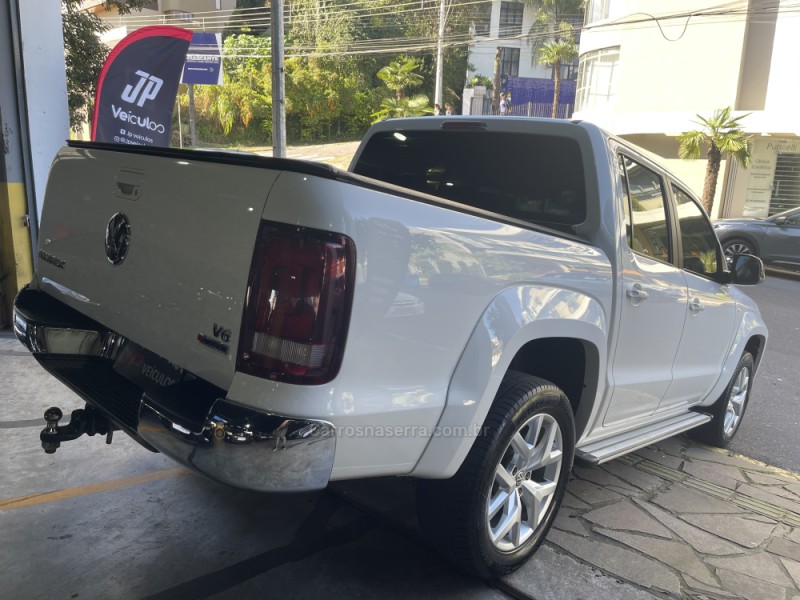 AMAROK 3.0 V6 TDI HIGHLINE CD DIESEL 4MOTION AUTOMÁTICO - 2021 - BENTO GONçALVES