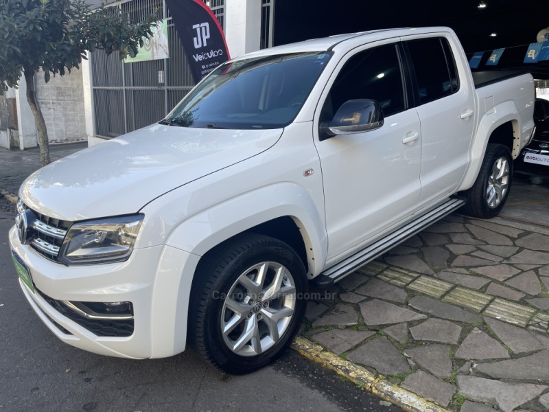 AMAROK 3.0 V6 TDI HIGHLINE CD DIESEL 4MOTION AUTOMÁTICO - 2021 - BENTO GONçALVES