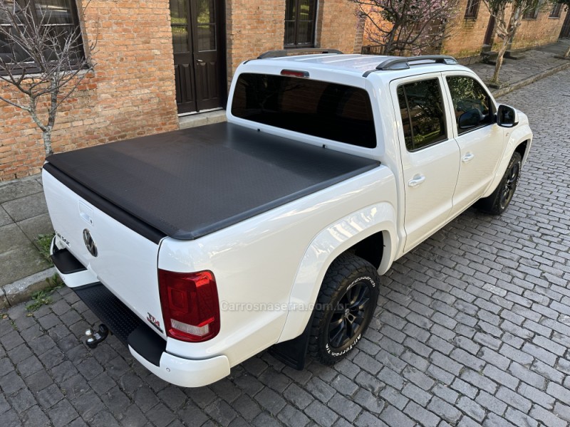 AMAROK 2.0 TRENDLINE 4X4 CD 16V TURBO INTERCOOLER DIESEL 4P AUTOMÁTICO - 2018 - CAXIAS DO SUL