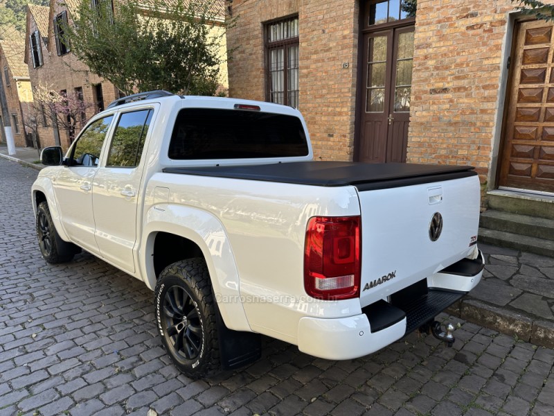 AMAROK 2.0 TRENDLINE 4X4 CD 16V TURBO INTERCOOLER DIESEL 4P AUTOMÁTICO - 2018 - CAXIAS DO SUL