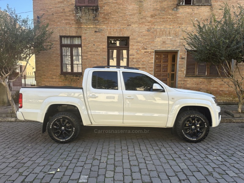 AMAROK 2.0 TRENDLINE 4X4 CD 16V TURBO INTERCOOLER DIESEL 4P AUTOMÁTICO - 2018 - CAXIAS DO SUL