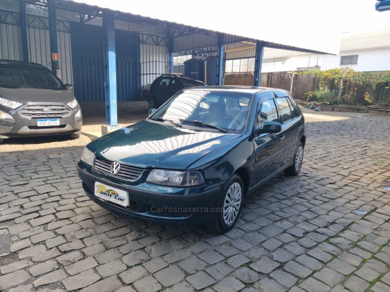 GOL 2.0 MI 8V GASOLINA 4P MANUAL G.III - 2000 - VACARIA