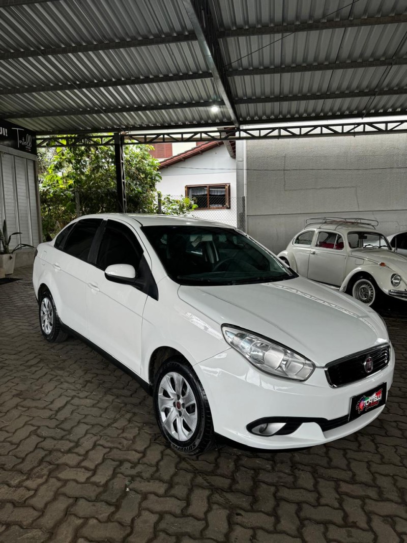 SIENA 1.4 MPI ATTRACTIVE 8V FLEX 4P MANUAL - 2018 - CAXIAS DO SUL