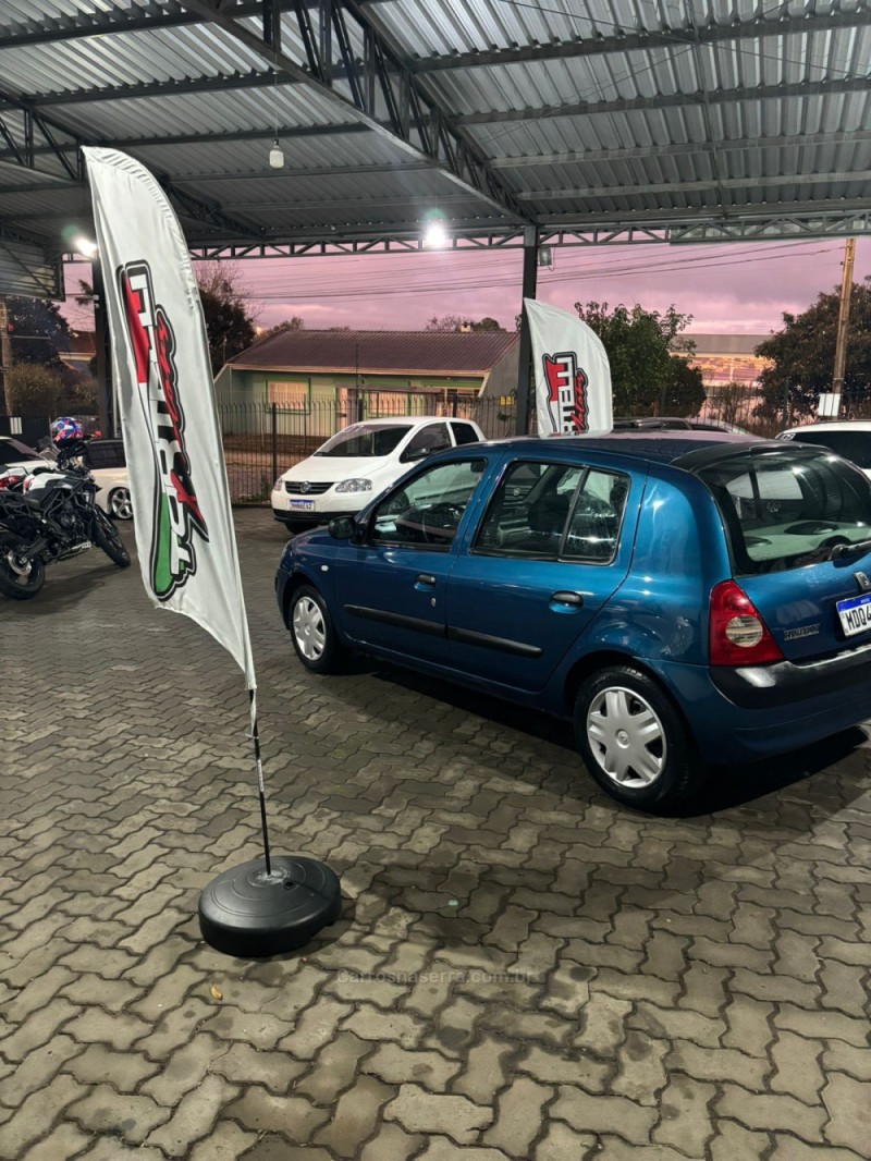 CLIO 1.0 RL 8V GASOLINA 4P MANUAL - 2006 - CAXIAS DO SUL