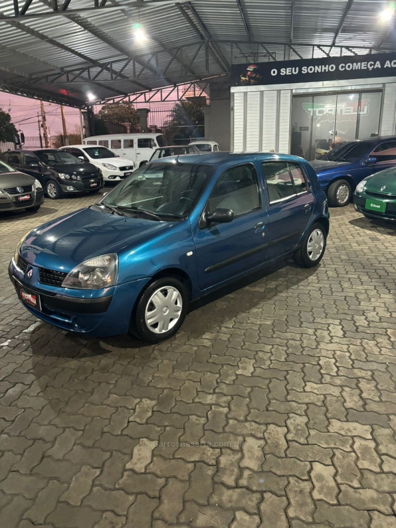 CLIO 1.0 RL 8V GASOLINA 4P MANUAL - 2006 - CAXIAS DO SUL