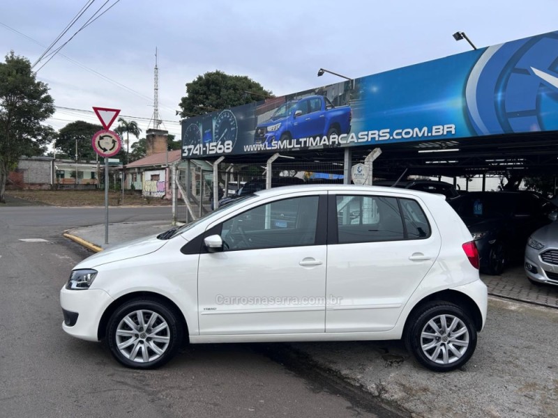 FOX 1.0 MI 8V FLEX 4P MANUAL - 2014 - VENâNCIO AIRES