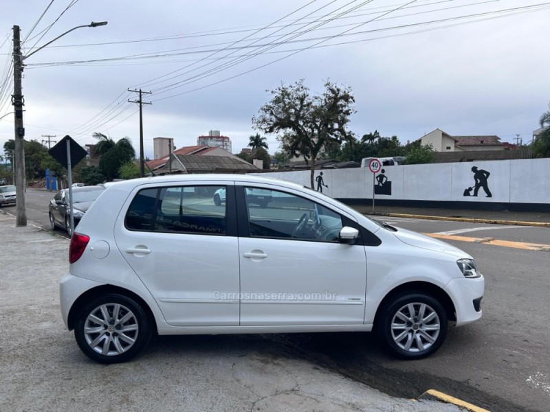 FOX 1.0 MI 8V FLEX 4P MANUAL - 2014 - VENâNCIO AIRES