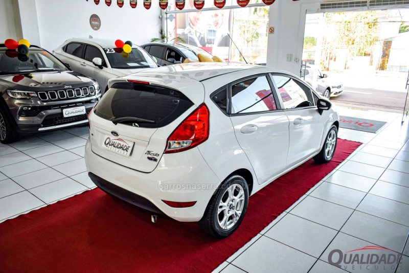 FIESTA 1.6 SE HATCH 16V FLEX 4P AUTOMÁTICO - 2015 - SANTA CRUZ DO SUL