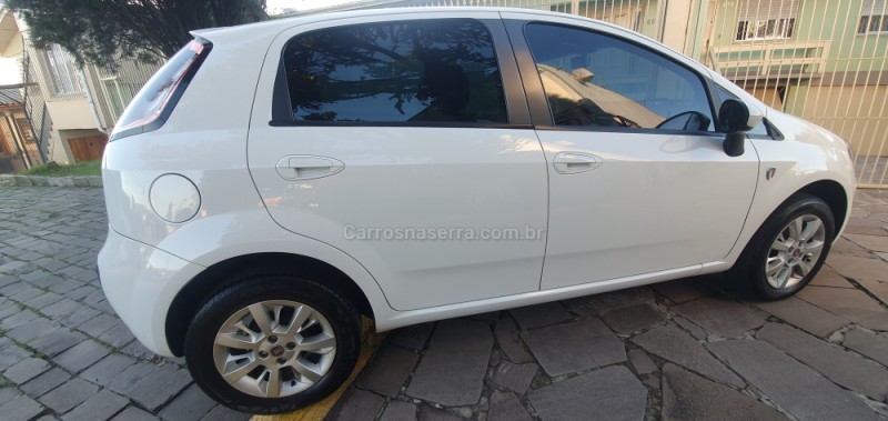 PUNTO 1.4 ATTRACTIVE ITALIA 8V FLEX 4P MANUAL - 2015 - CAXIAS DO SUL