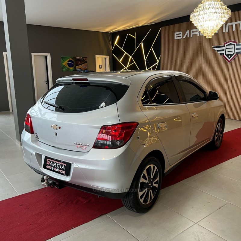 ONIX 1.4 MPFI LTZ 8V FLEX 4P MANUAL - 2015 - XANGRI-Lá