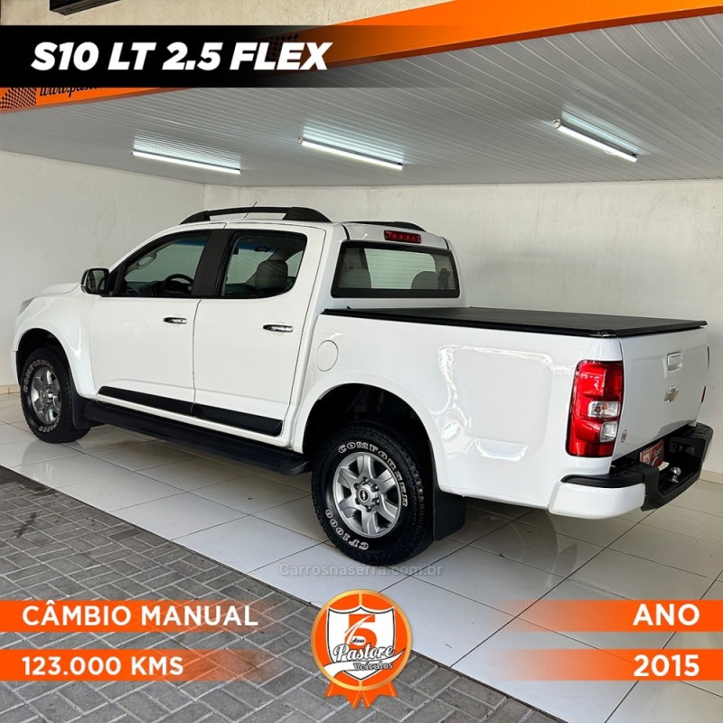 S10 2.5 LT 4X2 CD 16V FLEX 4P MANUAL - 2015 - VACARIA