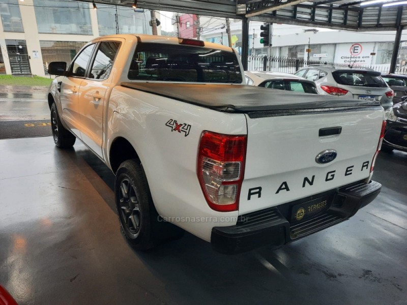 RANGER 2.2 XLS 4X4 CD 16V DIESEL 4P MANUAL - 2017 - CAXIAS DO SUL