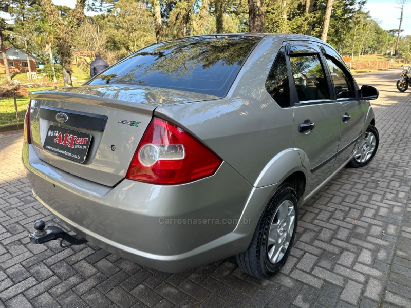 FIESTA 1.0 MPI 8V GASOLINA 4P MANUAL - 2008 - CAXIAS DO SUL