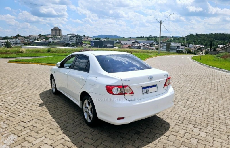 COROLLA 2.0 XEI 16V FLEX 4P AUTOMÁTICO - 2014 - LAJEADO