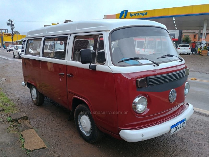 KOMBI 1.6 MI STD LOTAÇÃO 8V GASOLINA 3P MANUAL