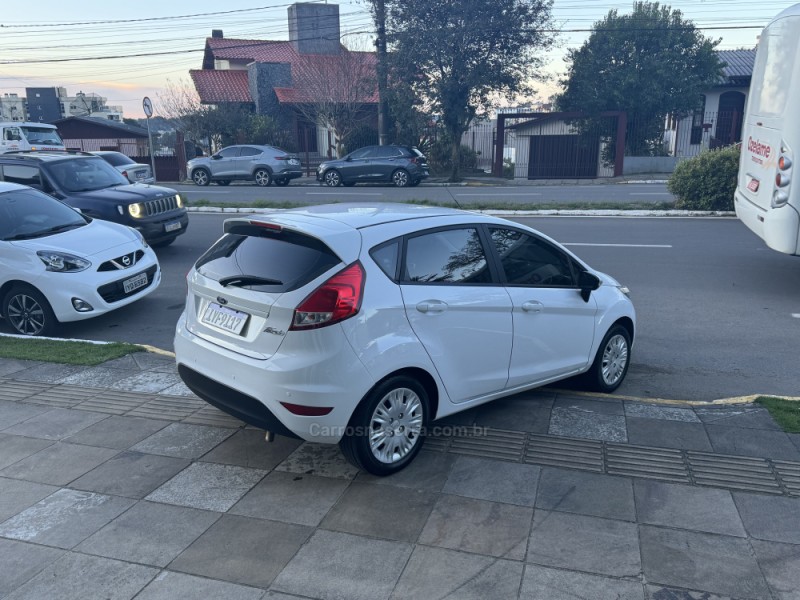 FIESTA 1.6 SE HATCH 16V FLEX 4P MANUAL - 2017 - FARROUPILHA