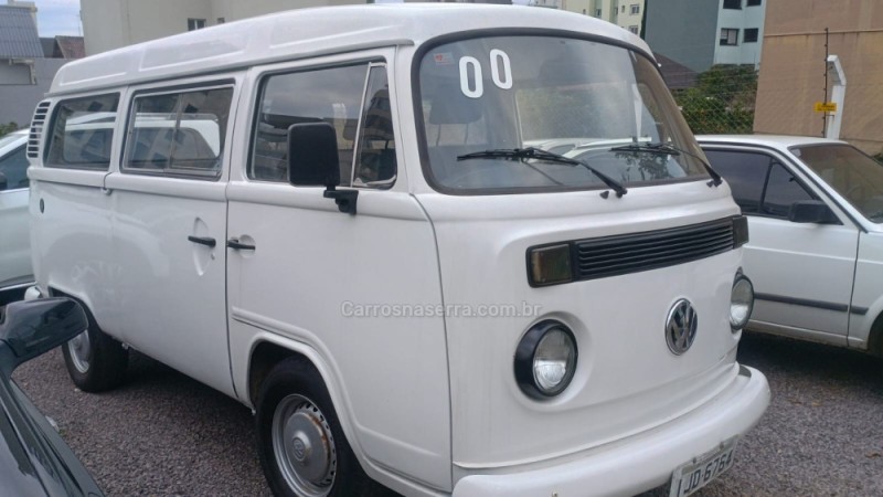 KOMBI 1.6 MI STD LOTAÇÃO 8V GASOLINA 3P MANUAL - 2000 - CAXIAS DO SUL