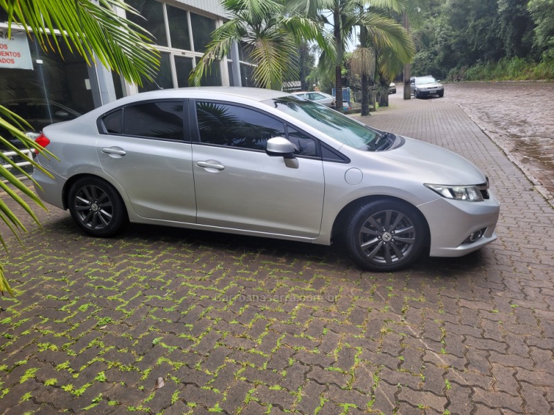 CIVIC 1.8 LXS 16V FLEX 4P AUTOMÁTICO - 2013 - NOVA PRATA