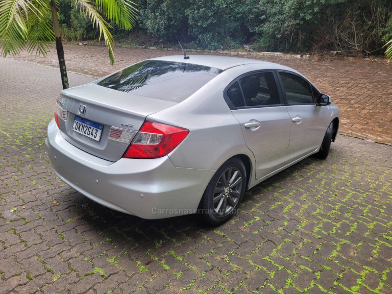 CIVIC 1.8 LXS 16V FLEX 4P AUTOMÁTICO - 2013 - NOVA PRATA