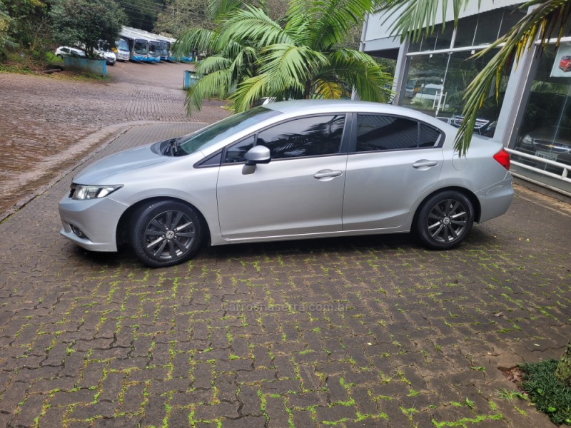 CIVIC 1.8 LXS 16V FLEX 4P AUTOMÁTICO - 2013 - NOVA PRATA