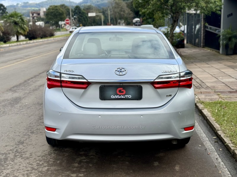 COROLLA 1.8 GLI 16V FLEX 4P AUTOMÁTICO - 2018 - NOVA PRATA