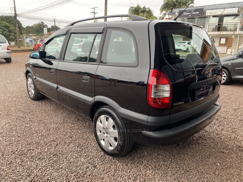 ZAFIRA 2.0 MPFI EXPRESSION 8V FLEX 4P AUTOMÁTICO - 2010 - LAJEADO