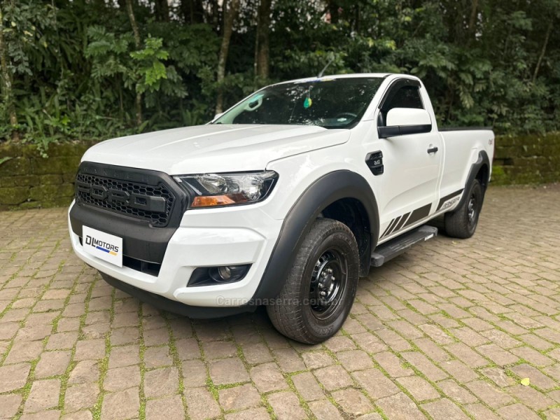 RANGER 2.2 XL 4X4 CS 16V DIESEL 2P MANUAL - 2019 - LAJEADO