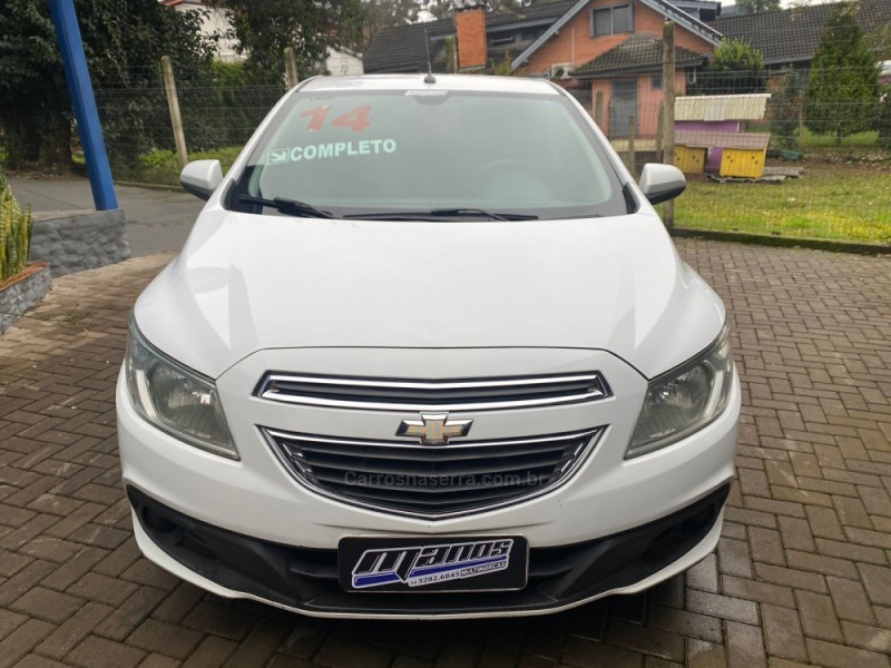 PRISMA 1.0 MPFI LT 8V FLEX 4P MANUAL - 2014 - CANELA