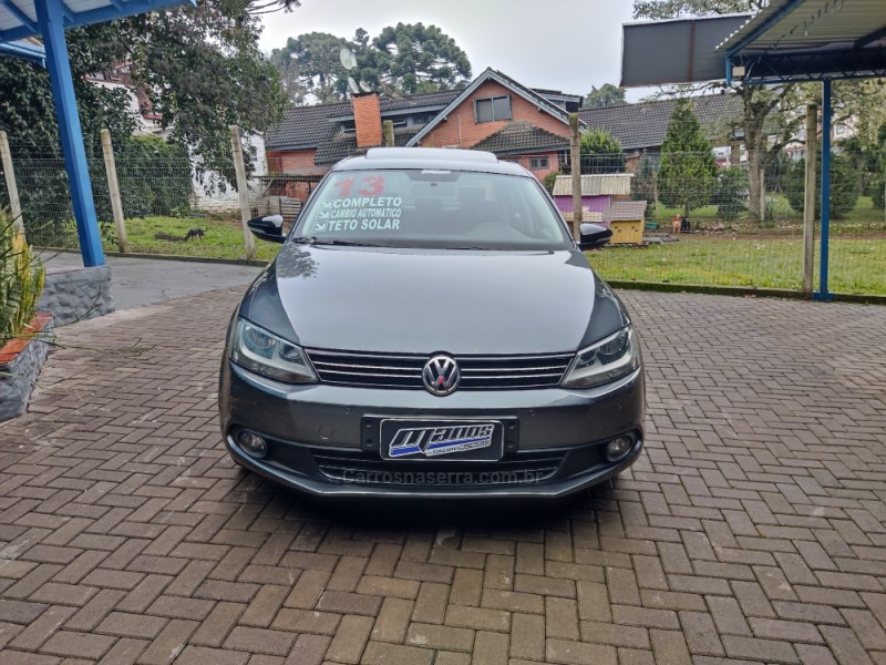 JETTA 2.0 COMFORTLINE FLEX 4P TIPTRONIC - 2014 - CANELA