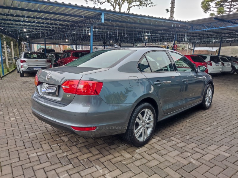 JETTA 2.0 COMFORTLINE FLEX 4P TIPTRONIC - 2014 - CANELA