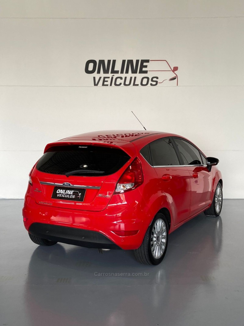 FIESTA 1.6 TITANIUM HATCH 16V FLEX 4P AUTOMÁTICO - 2014 - FARROUPILHA