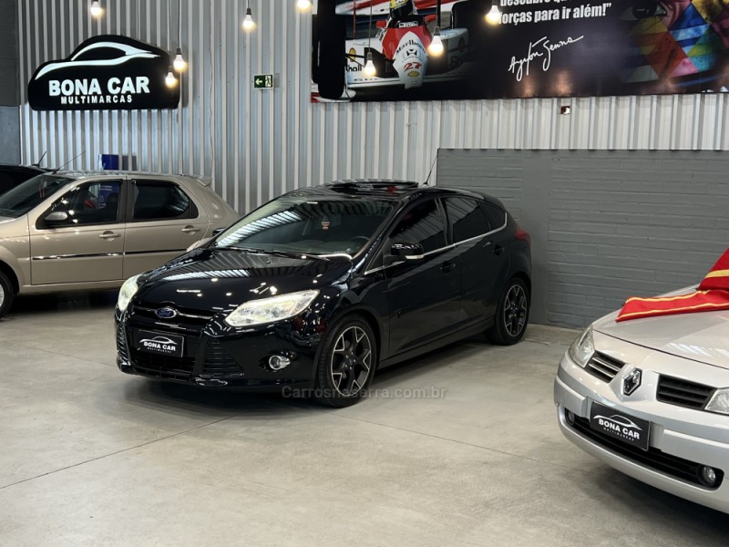 focus 2.0 titanium plus hatch 16v flex 4p auto 2015 caxias do sul